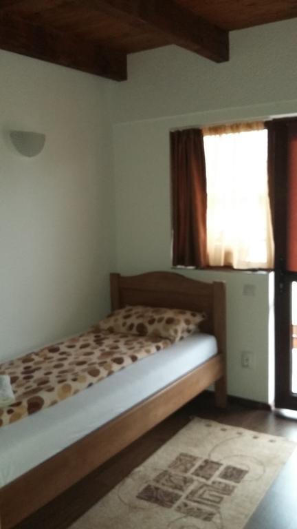 Pensiunea Casa Szabi Luna de Sus  Exteriör bild