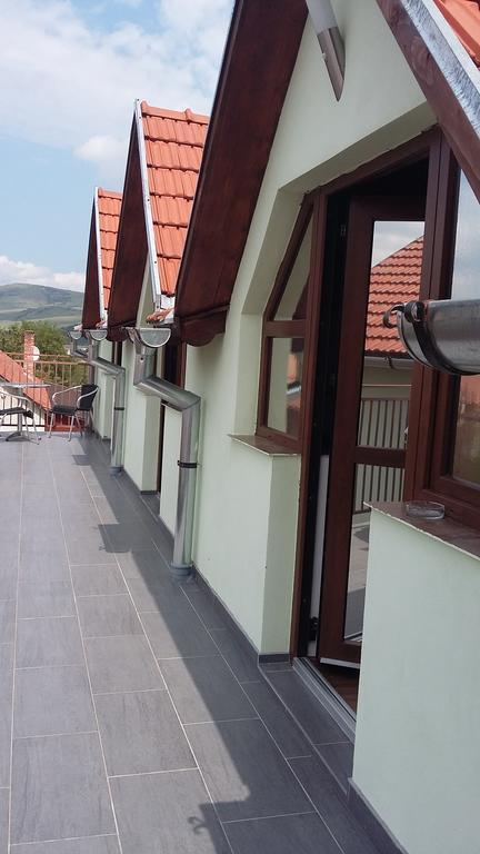 Pensiunea Casa Szabi Luna de Sus  Exteriör bild